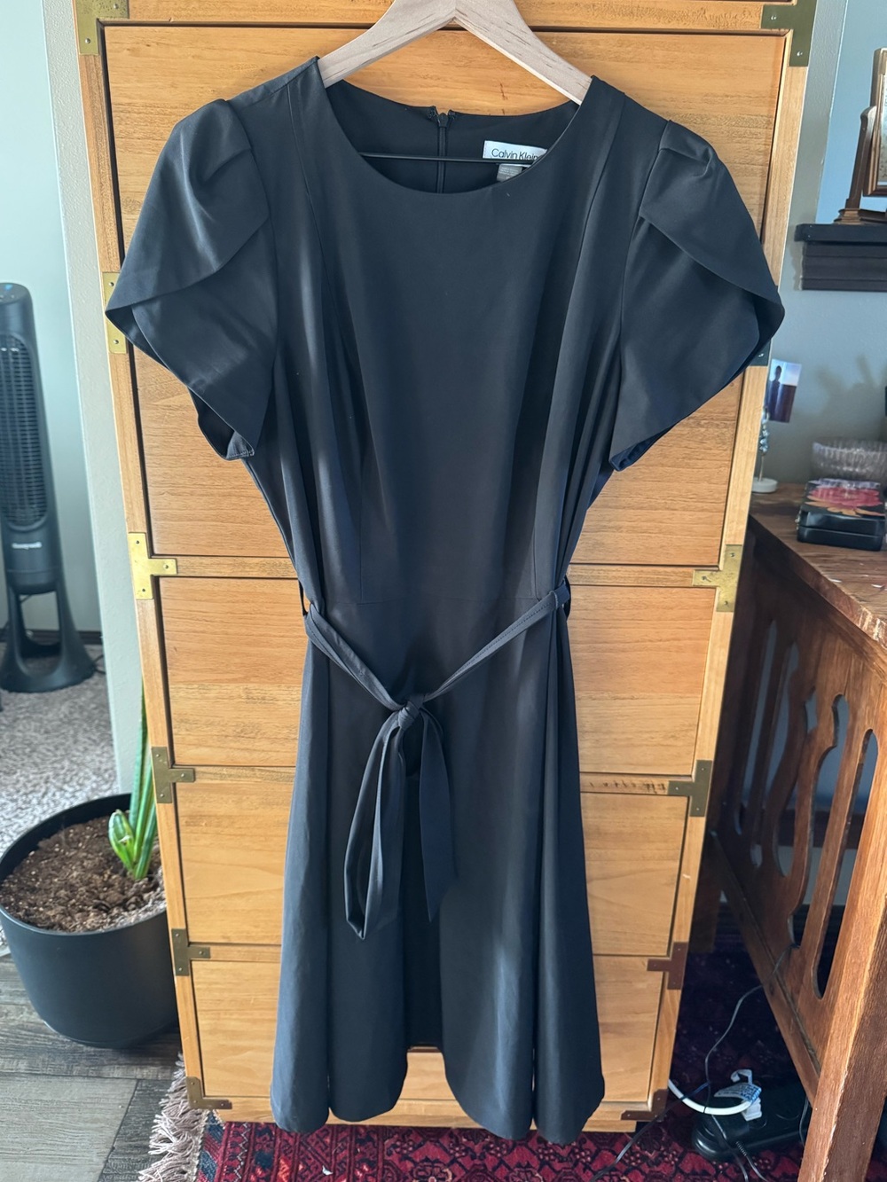 Calvin Klein Black Short-Sleeve Tie-Waist Midi Dress